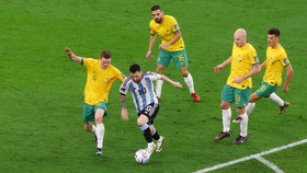 img-title Senyum Pemain Australia Antre Foto Bareng Messi