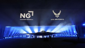 FOTO: Gagah Wajah Jet Siluman Nuklir Baru AS Bikin Musuh Ketar-ketir