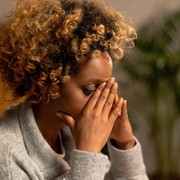 Tidak Telihat, Ini Dampak Buruk dari Negative Self Talk