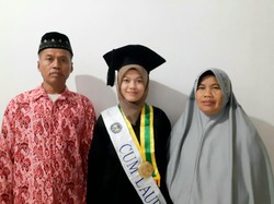 Kisah Fani, Putri Pedagang Pasar yang Raih IPK Tertinggi di UNY