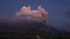 Gunung Semeru Erupsi 14 Kali dalam 24 Jam Terakhir