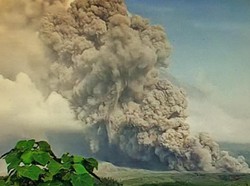 Status Gunung Semeru Jadi Awas Usai Muntahkan Awan Panas, Ini 3 Faktanya