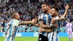 Otamendi Ketawa Ditanya Soal Gol Messi: Itu Assist Saya