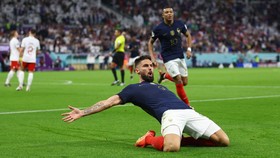 Giroud Top Skor Sepanjang Masa Prancis Usai Bobol Polandia