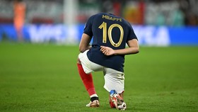img-title Rekor Gila Mbappe: Lewati Gol Pele dan Ronaldo Sekaligus