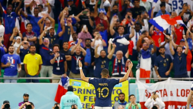 Semifinal Piala Dunia 2022 bakal memanggungkan duel Argentina vs Kroasia dan Prancis vs Maroko. Berikut jadwal laga tersebut.