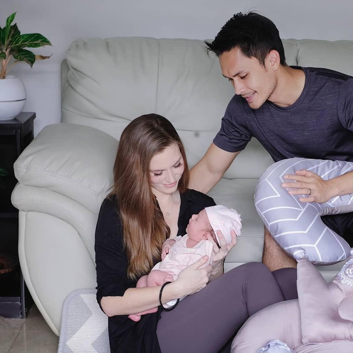 <p>Kehadiran baby Blair menambawa kebahagiaan yang sangat berarti untuk Randy Pangalila, Bunda. (Foto: Instagram @cfrank3030 & @randpunk)</p>