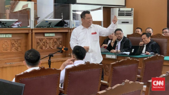 Usai sidang dengan agenda pembacaan duplik, majelis hakim PN Jaksel menyatakan vonis terhadap Kuat Ma'ruf akan dibacakan pada 14 Februari 2023.
