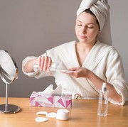 Sering Dilewatkan, Ini 3 Manfaat Double Cleansing untuk Kulit