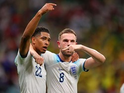 Bromance Jude Bellingham dan Jordan Henderson