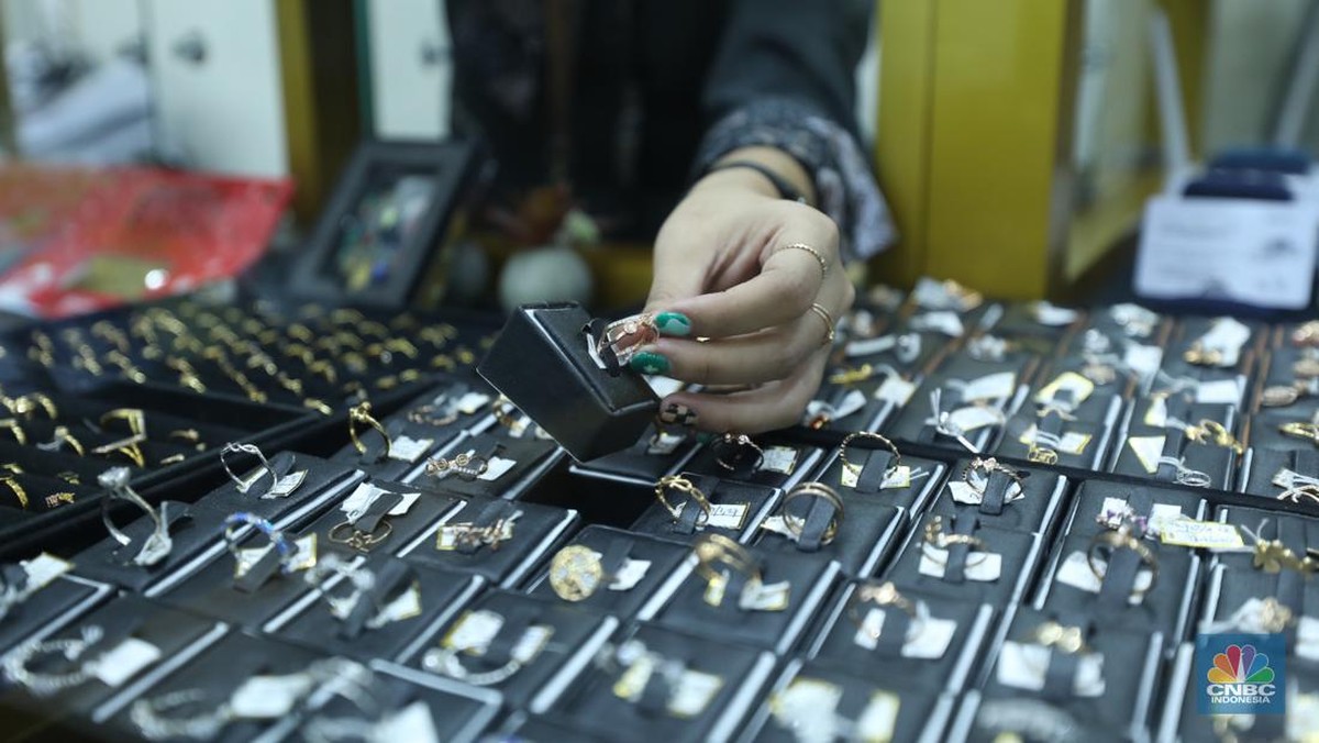 Harga Emas Galeri 24, UBS, Antam Retro Hari Ini Banyak yang Anjlok