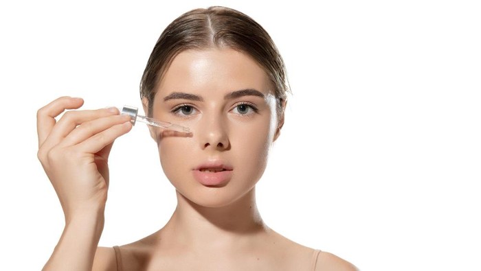 img-title 5 Langkah Rutinitas Skincare Simpel di Pagi Hari Supaya Kulit Tetap Glowing di Usia 30-an
