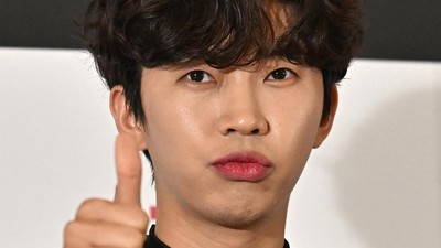 img-title 10 MV Terbanyak Ditonton di Korea Selatan 2022, Lim Young-woong