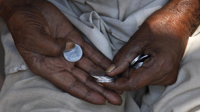 Tim dokter bedah berhasil mengangkat sekitar 187 uang koin dari pria 'pemakan receh' dari Distrik Bagalkot di negara bagian Karnataka, India selatan.