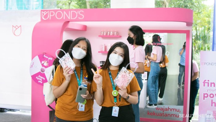 Tampil Glowing dan Percaya Diri Bersama Pond's Campus to Campus di UMN Festival 2022 Tampil Glowing dan Percaya Diri Bersama Pond's Campus to Campus di UMN Festival 2022