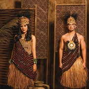 Potret Prewedding Kaesang dan Erina Gudono dengan Pakaian Adat Papua