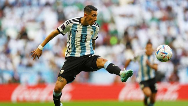 Angel Di Maria menjadi satu-satunya pemain timnas Argentina yang menjalani latihan sehari setelah tim Tango memastikan tiket ke perempat final Piala Dunia 2022.