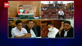 VIDEO: Soal Senpi Yosua, Hakim Sebut Keterangan Ricky Tak Singkron