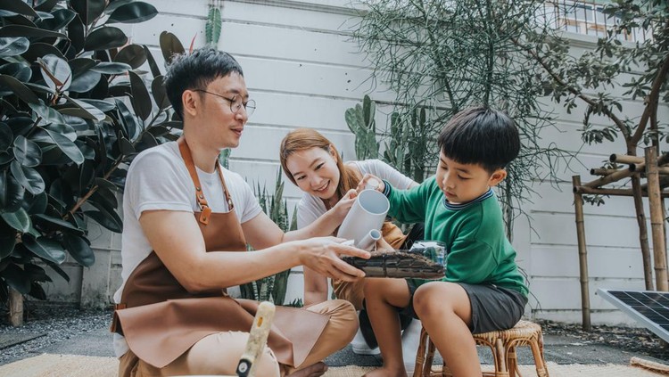 7 Ide Kegiatan Kreatif di Rumah untuk Isi Libur Sekolah Anak