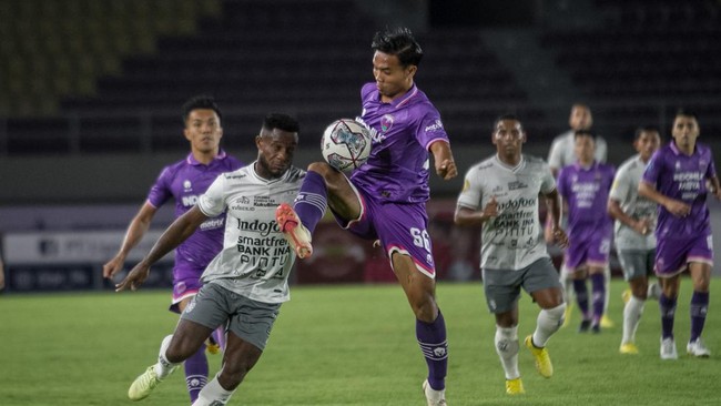 Persita Tangerang menang telak 4-1 atas Rans Nusantara FC dalam laga lanjutan Liga 1 2022/2023.