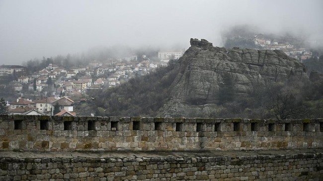 FOTO: Belogradchik Rocks, Wisata Bulgaria yang Tenar Berkat Elon Musk