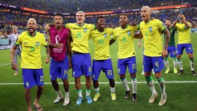 img-title Hasil dan Top Skor Piala Dunia: Brasil Pesta Gol, Richarlison Mendekat