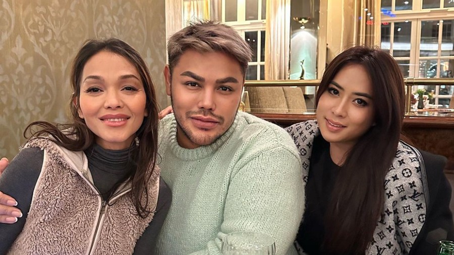 Bunda Corla bertemu Ivan Gunawan
