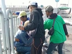 Pria Pirang Diduga Hendak Bunuh Diri di Suramadu WN Tunisia
