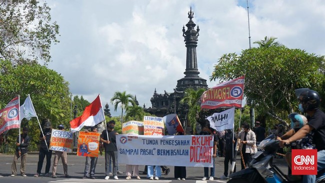 Perserikatan Bangsa-Bangsa (PBB) di Indonesia menegur pemerintah RI yang mengesahkan KUHP baru yang disinyalir memuat pasal kontroversial.