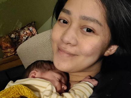Unggah Potret Wajah Lelah ala New Mom, Gracia Indri Merasa Masih Seperti Mimpi