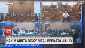 VIDEO: Hakim Berulangkali Minta Ricky Rizal Cerita Jujur