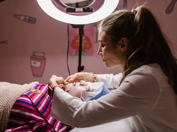 Ilustrasi treatment kecantikan