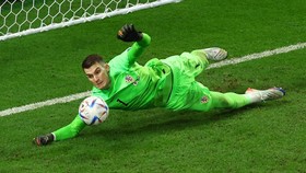 Profil Dominik Livakovic, Kiper Kroasia Pencegah Jepang Cetak Sejarah