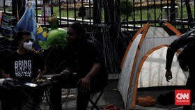 Demo Tolak KUHP di Gedung DPR Dibubarkan Polisi