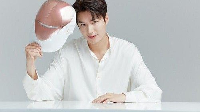 Mengenal LED Mask, Perawatan Kulit 'Masa Depan' ala Selebriti Korea Mengenal LED Mask, Perawatan Kulit 'Masa Depan' ala Selebriti Korea