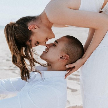 Begini Muhammad Fardhan & Mikaila Patritz Memaknai 10 Tahun Pernikahan