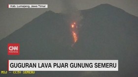 VIDEO: Guguran Lava Pijar Gunung Semeru