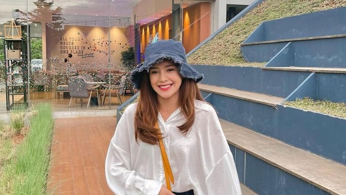 Outfit Nonton Konser ala Beby Tsabina/Foto: Instagram.com/bebytsabina