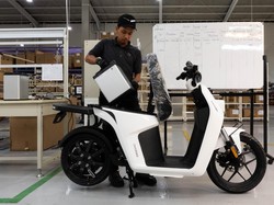 Biar Murah, Kemenhub Minta Produsen Jual Motor Listrik Tanpa Baterai