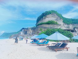 Fakta-fakta Pantai Melasti: Potensi Pendapatan Miliaran Per Bulan