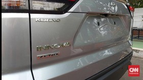 img-title Cara Buka Bagasi Innova Zenix Pakai Perintah Suara