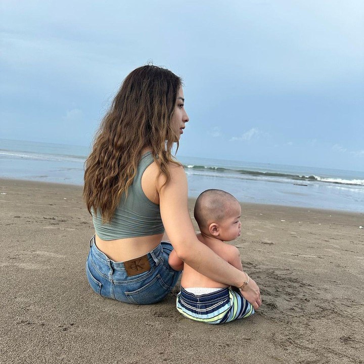 <p>Kita doakan agar keluarga Nikita Willy dan Nona Willy selalu mendapat kebahagiaan dan kesehatan ya, Bunda! (Foto: Instagram: @nikitawillyofficial94)</p>