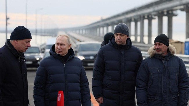 Para pejabat dan publik di Rusia disebut kebingungan setelah Belgorod, wilayah di dekat perbatasan Ukraina, diserang oleh warganya sendiri.