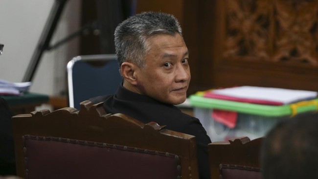 Eks Karo Paminal Divisi Propam Polri Hendra Kurniawan menjalani sidang vonis kasus obstruction of justice pembunuhan Brigadir J di rumah Ferdy Sambo.