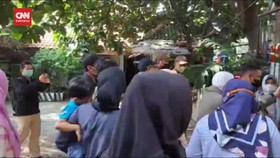 VIDEO: Datangi SDN Pondok Cina 1, Kadisdik Depok Diusir Orangtua Murid