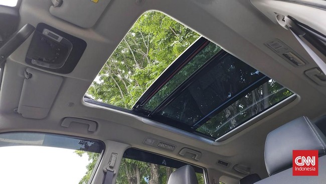 Banyak pemilik mobil sudah paham dengan fungsi sunroof, namun ada juga yang menyalahgunakan keberadaannya.