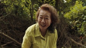 Kontrak Habis, Youn Yuh-jung Pilih Hengkang dari Hook Entertainment
