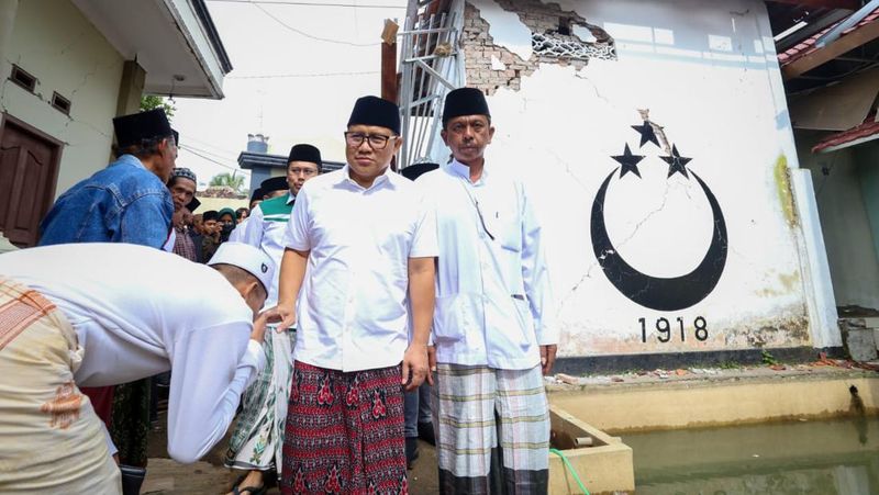 Wakil Ketua DPR RI bidang Koordinator Kesejahteraan Rakyat (Korkesra) Abdul Muhaimin Iskandar meminta pemerintah untuk memberi perhatian lebih