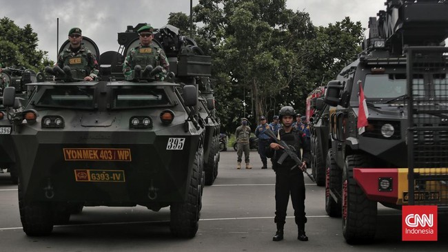 Pangkogabwilhan II Marsdya TNI Andyawan Martono Putra menjadi Pangkogasgabpad Pengamanan VVIP pernikahan Kaesang Pangarep dan Erina Gudono.