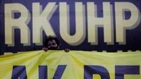 KUHP: Demo Tanpa Pemberitahuan Penjara 6 Bulan atau Denda Rp10 Juta